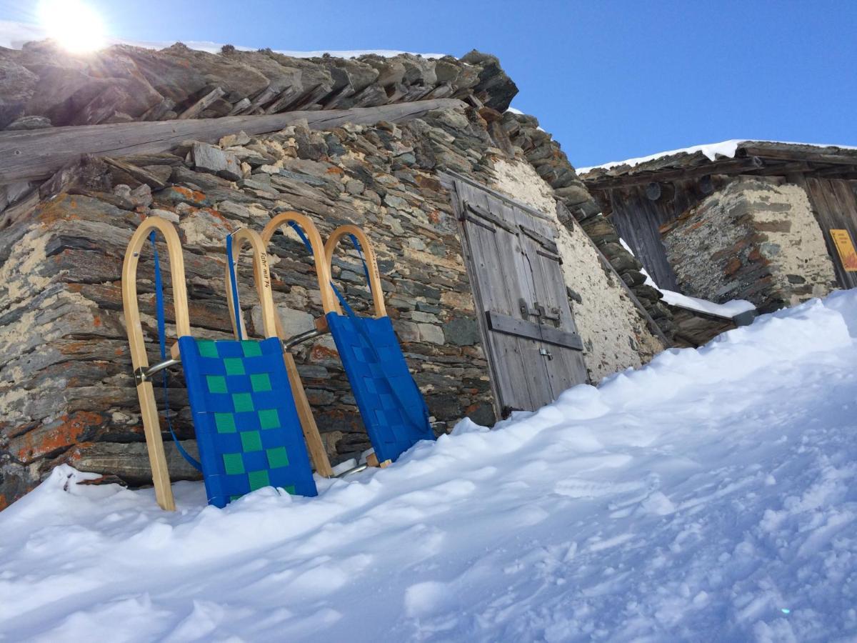 Familien Und Wanderhotel Clarezia Breil/Brigels Exterior foto