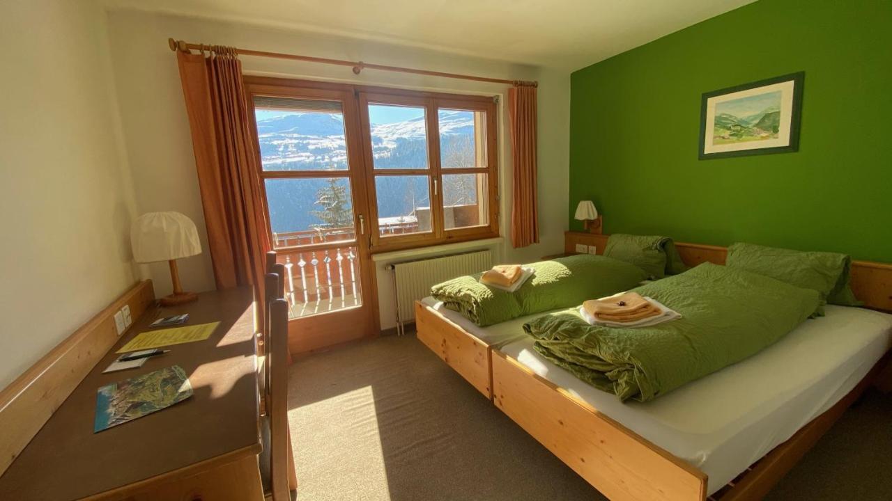 Familien Und Wanderhotel Clarezia Breil/Brigels Exterior foto