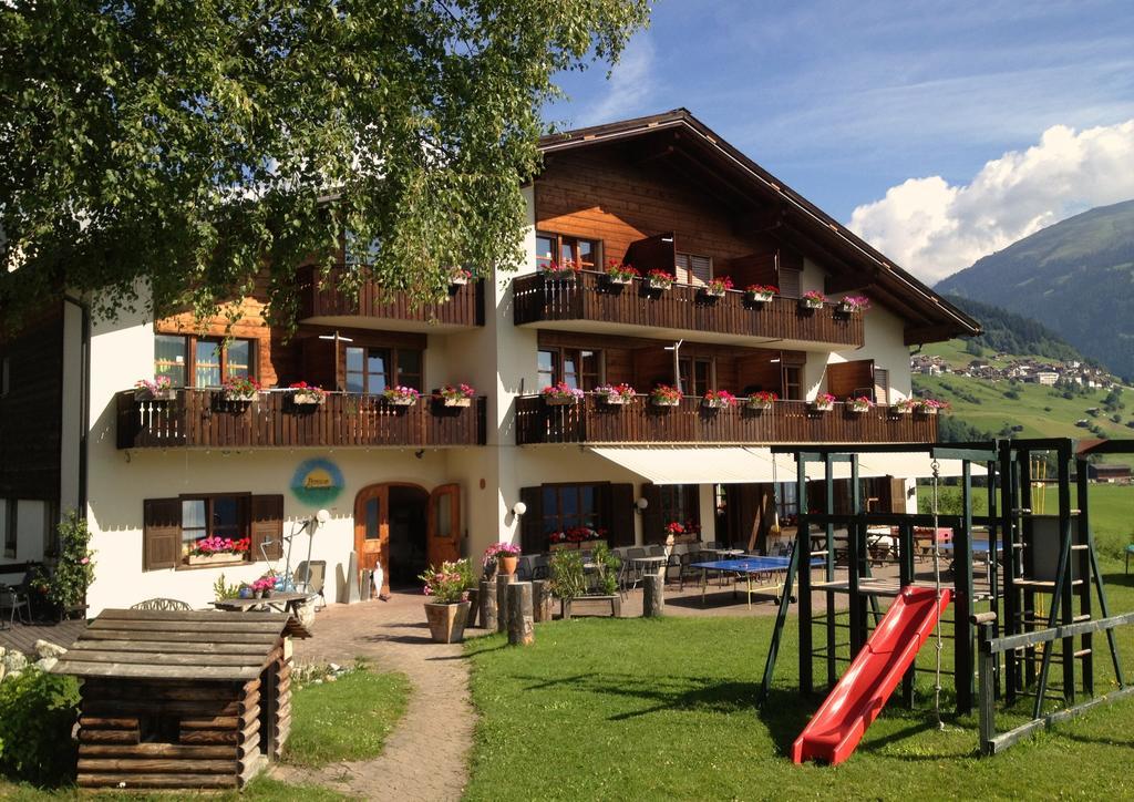 Familien Und Wanderhotel Clarezia Breil/Brigels Exterior foto